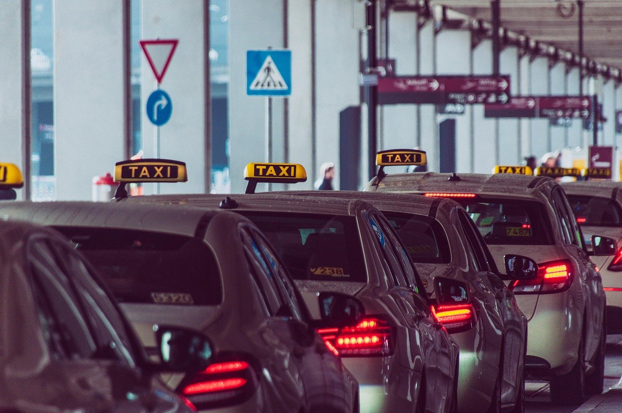taxi, cabs, airport, taxi cabs, transportation, automobiles, city, vehicles, taxi, taxi, taxi, taxi, taxi